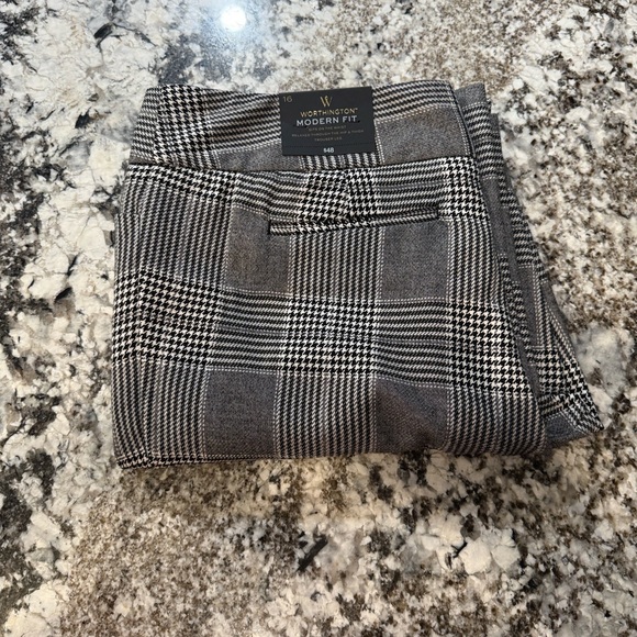 Worthington Women's Black and White Plaid Pants - Picture 12 of 15